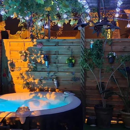 Dependance De 30m² Dans Maison Avec Entree Privee