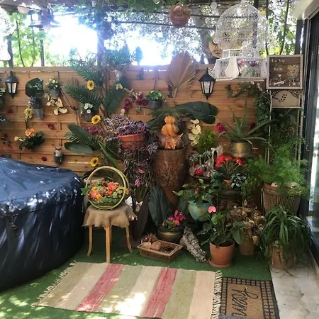 Dependance De 30m² Dans Maison Avec Entree Privee *